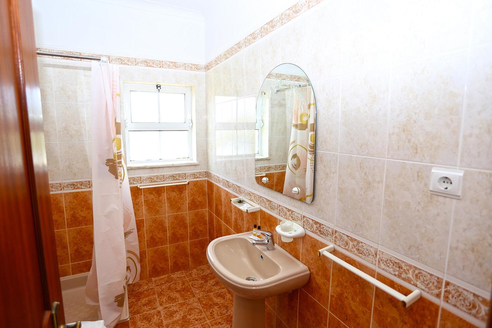 U - Quinta Da Estacao * Lagos